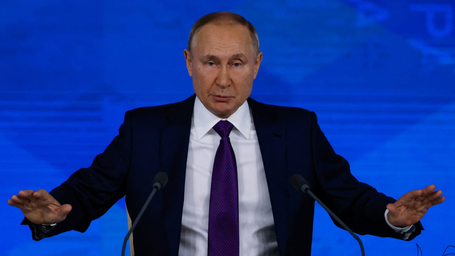 Putin pierde la calma al ser confrontado sobre Ucrania y afirma que de todas formas pertenece a Lenin