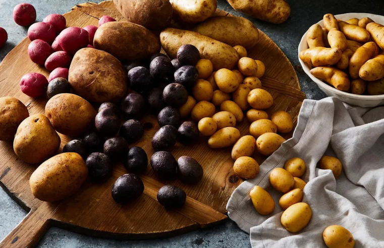La forma de conservar las patatas peladas sin que se doren