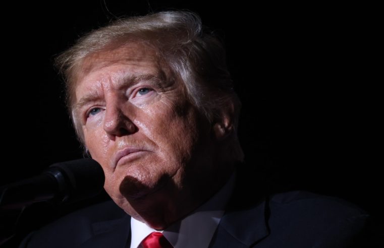Trump abandona con rabia una entrevista en la NPR tras ser interrogado sobre las mentiras del fraude electoral