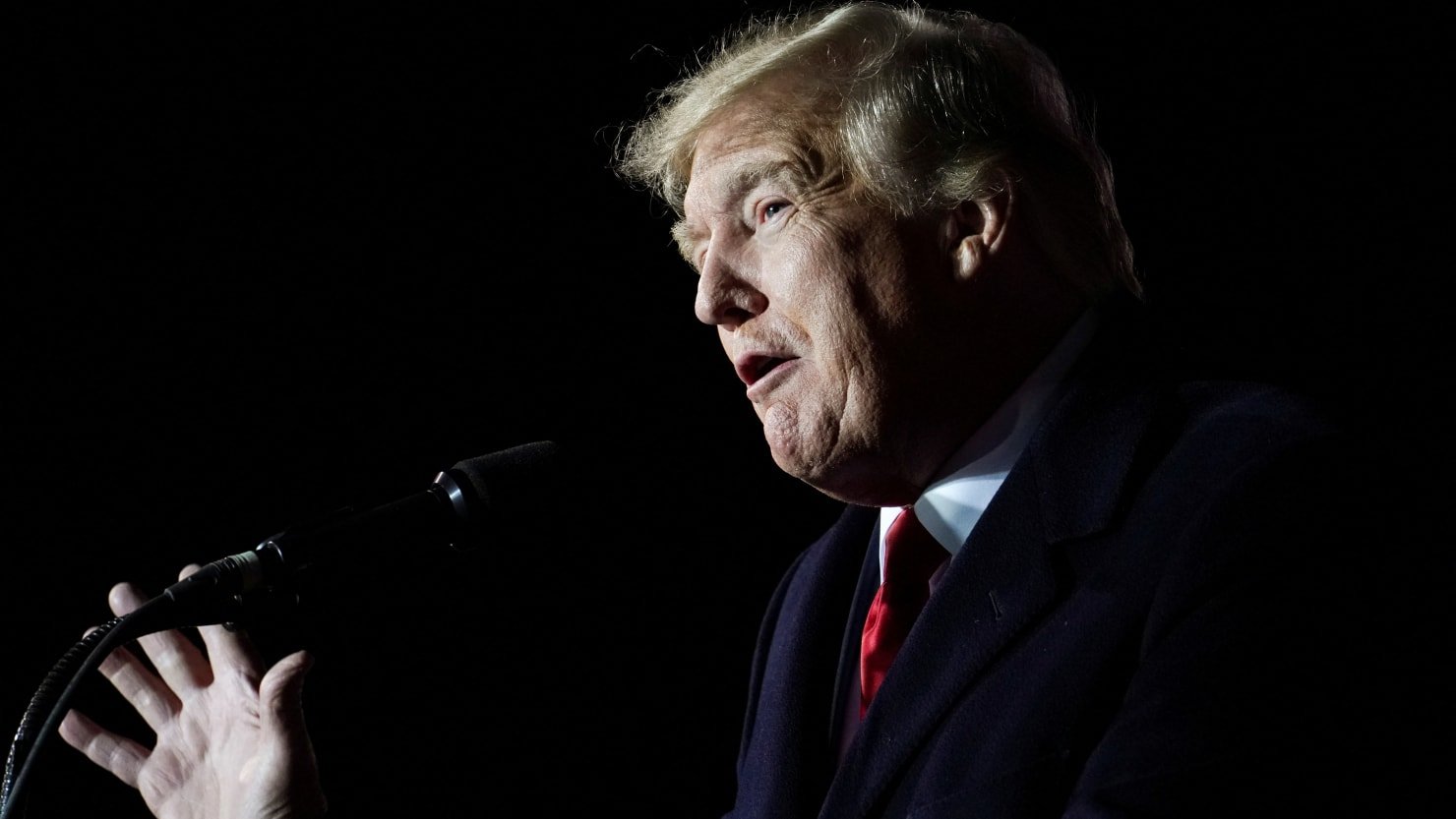 Trump amaga con indultar a los amotinados del 6 de enero si gana en 2024