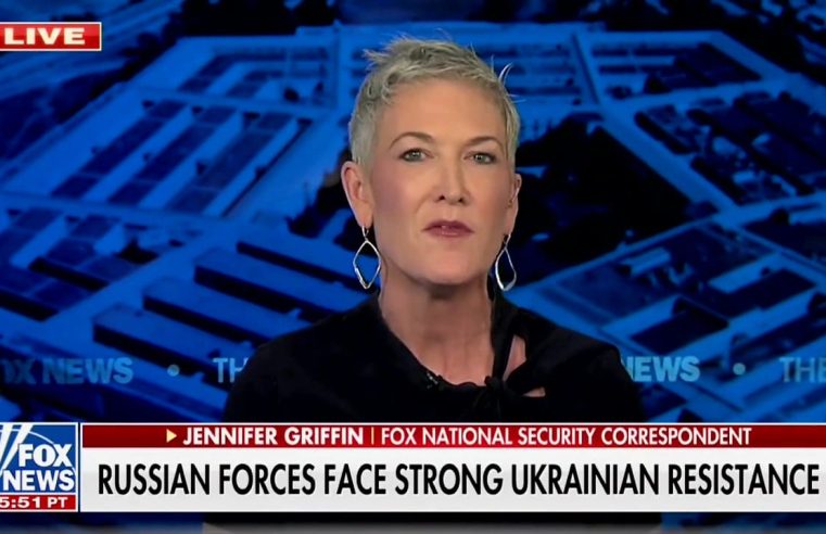 Jennifer Griffin una vez más verifica brutalmente los hechos de un segmento pro-Putin Fox News