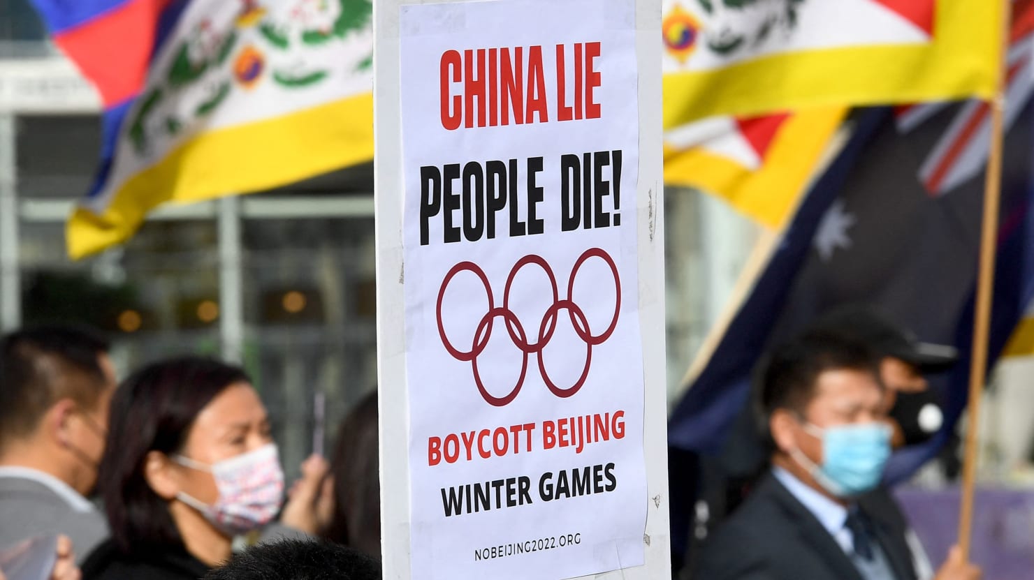 La conferencia de prensa oficial de los Juegos Olímpicos defiende los abusos de China contra los uigures