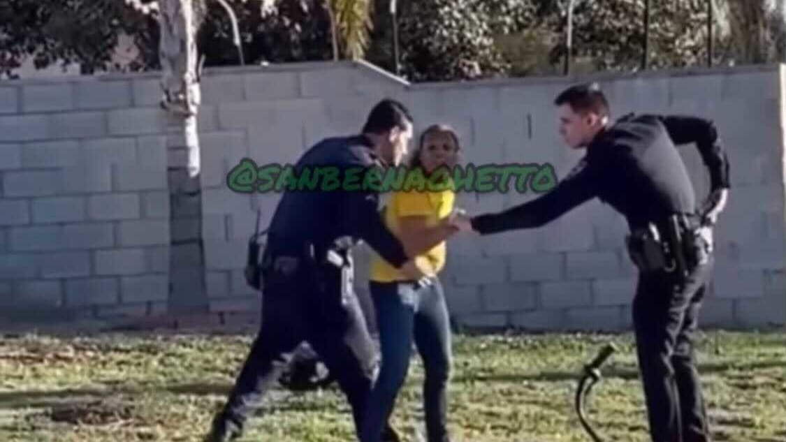 La policía se disculpa después de que el arresto violento de un adolescente negro se vuelve viral