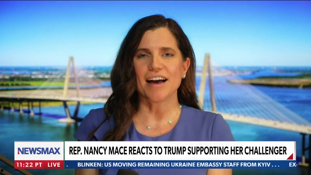 Y ahora Nancy Mace recurre a Newsmax a Grovel por la aprobación de Trump