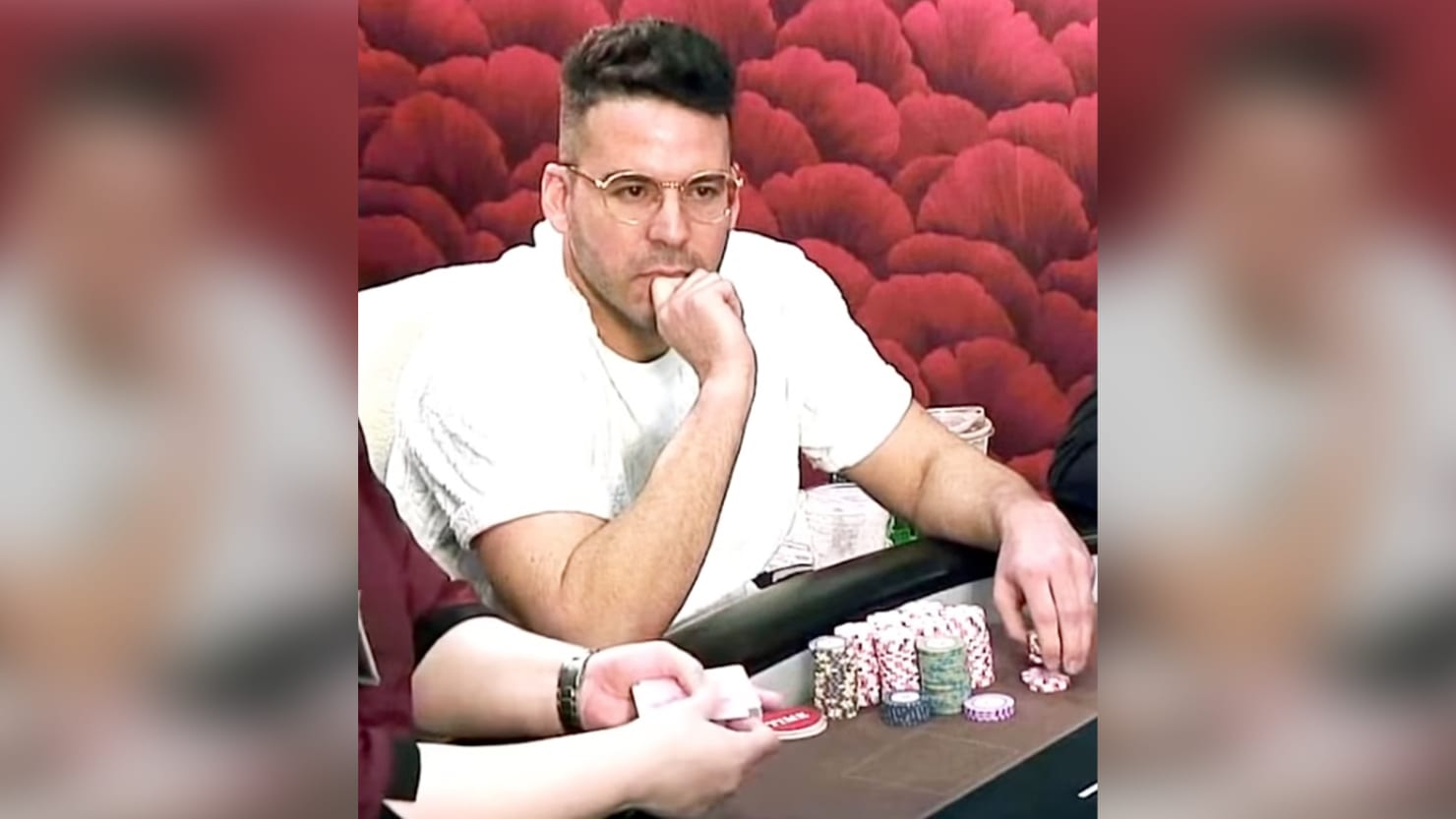 Así es como los federales dicen que un profesional del póquer escondió el dinero sucio de su casino de máquinas tragamonedas ilegales