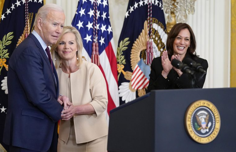 Biden pone fin al arbitraje forzoso por agresión sexual y acoso