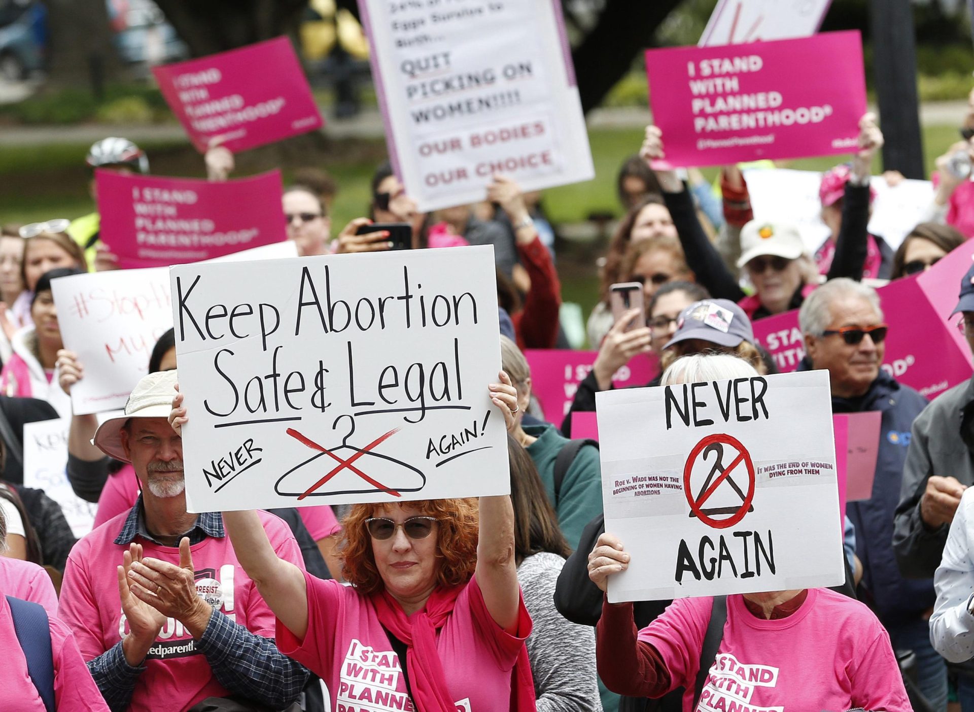 California podría autorizar los abortos realizados por enfermeras profesionales en solitario
