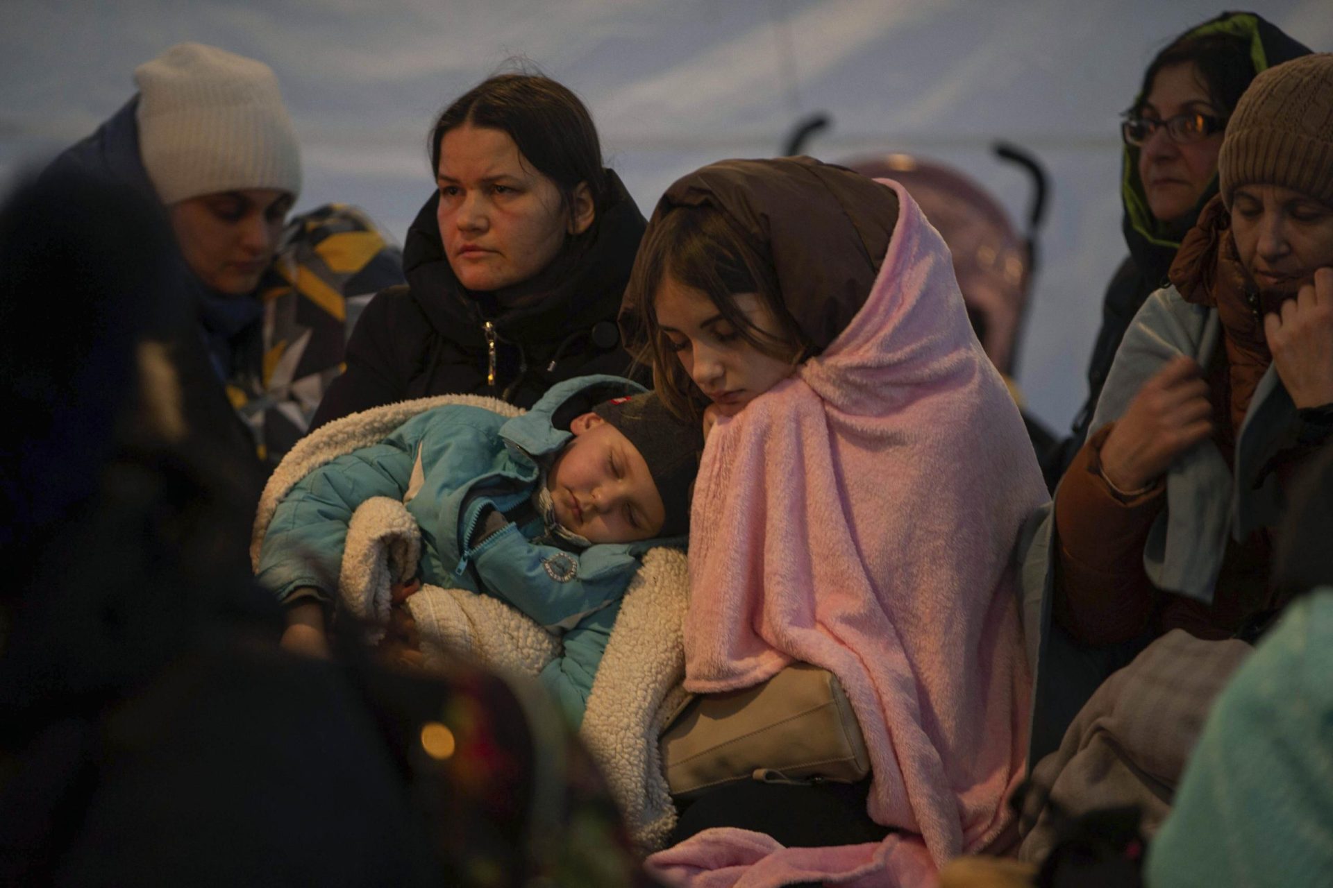 EXPLOTACIÓN: ¿Qué está haciendo Estados Unidos para ayudar a los refugiados de Ucrania?