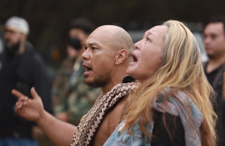 El combustible en el agua profundiza la desconfianza de los nativos hawaianos hacia el ejército