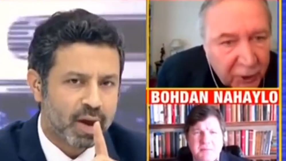 El presentador de televisión indio se derrite por el invitado completamente equivocado en el debate de Ucrania de Bonkers