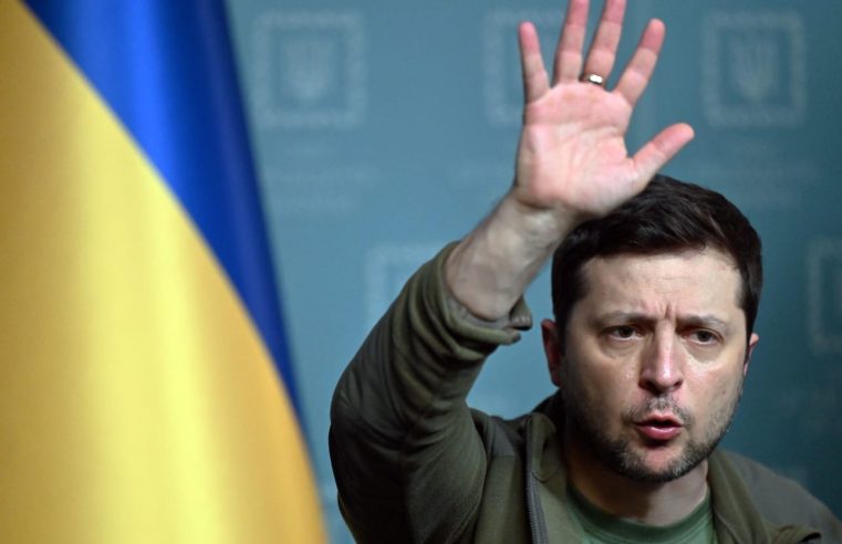 Las fuerzas rusas se alejan de Kiev mientras Ucrania recupera el territorio y mata a un alto comandante