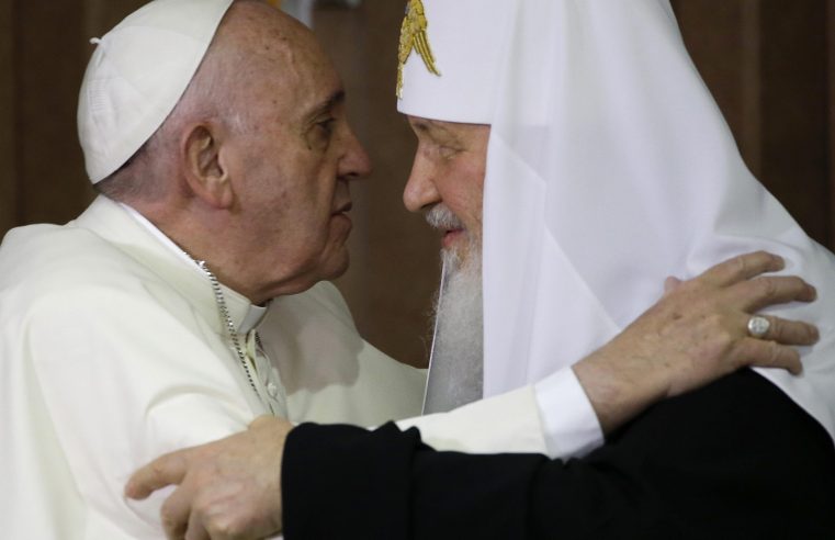 Las iglesias locales evitan la postura moderada del Vaticano sobre Rusia
