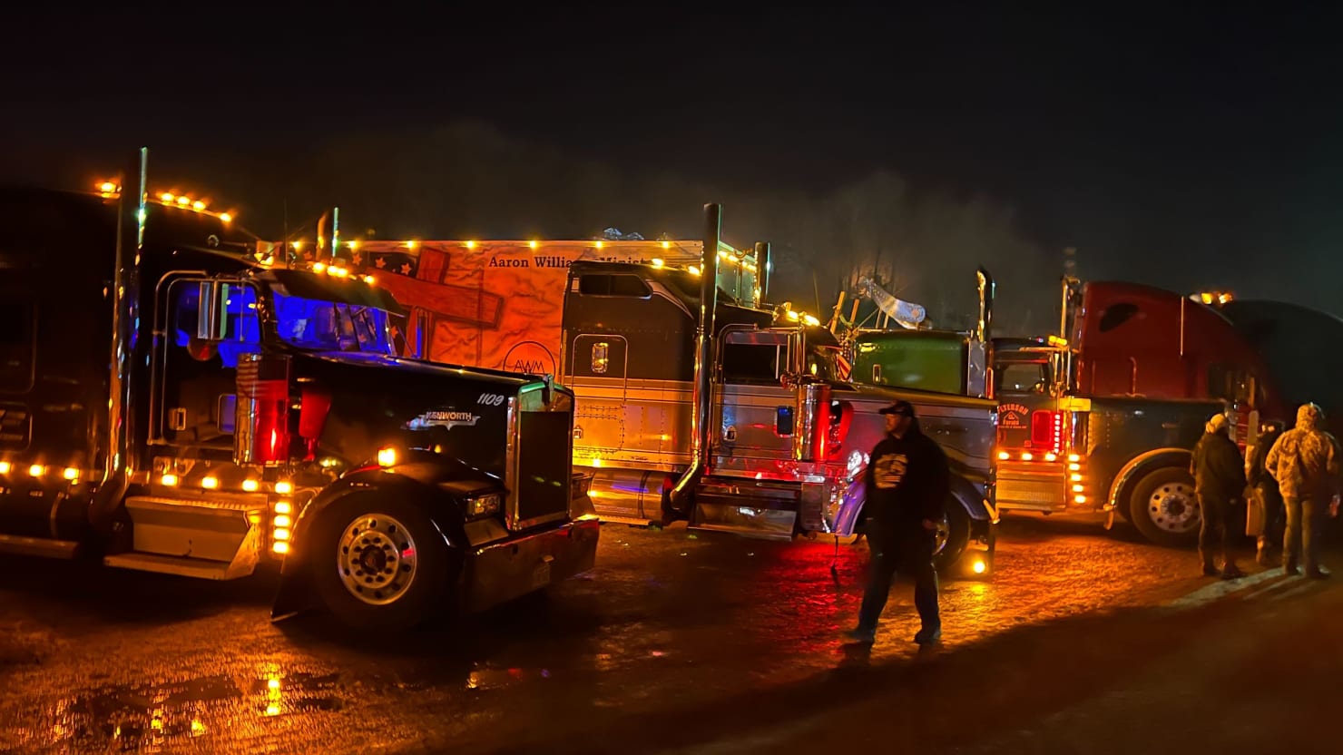 Los camioneros del ‘Convoy del Pueblo’ siguen muy confundidos sobre sus planes en D.C.