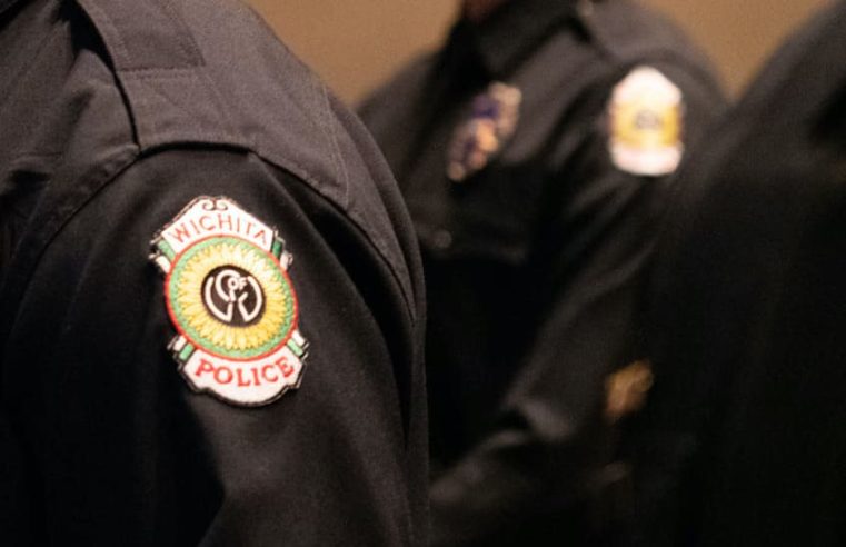 Los chats grupales filtrados de los policías de Wichita son un pozo negro de racismo y crueldad