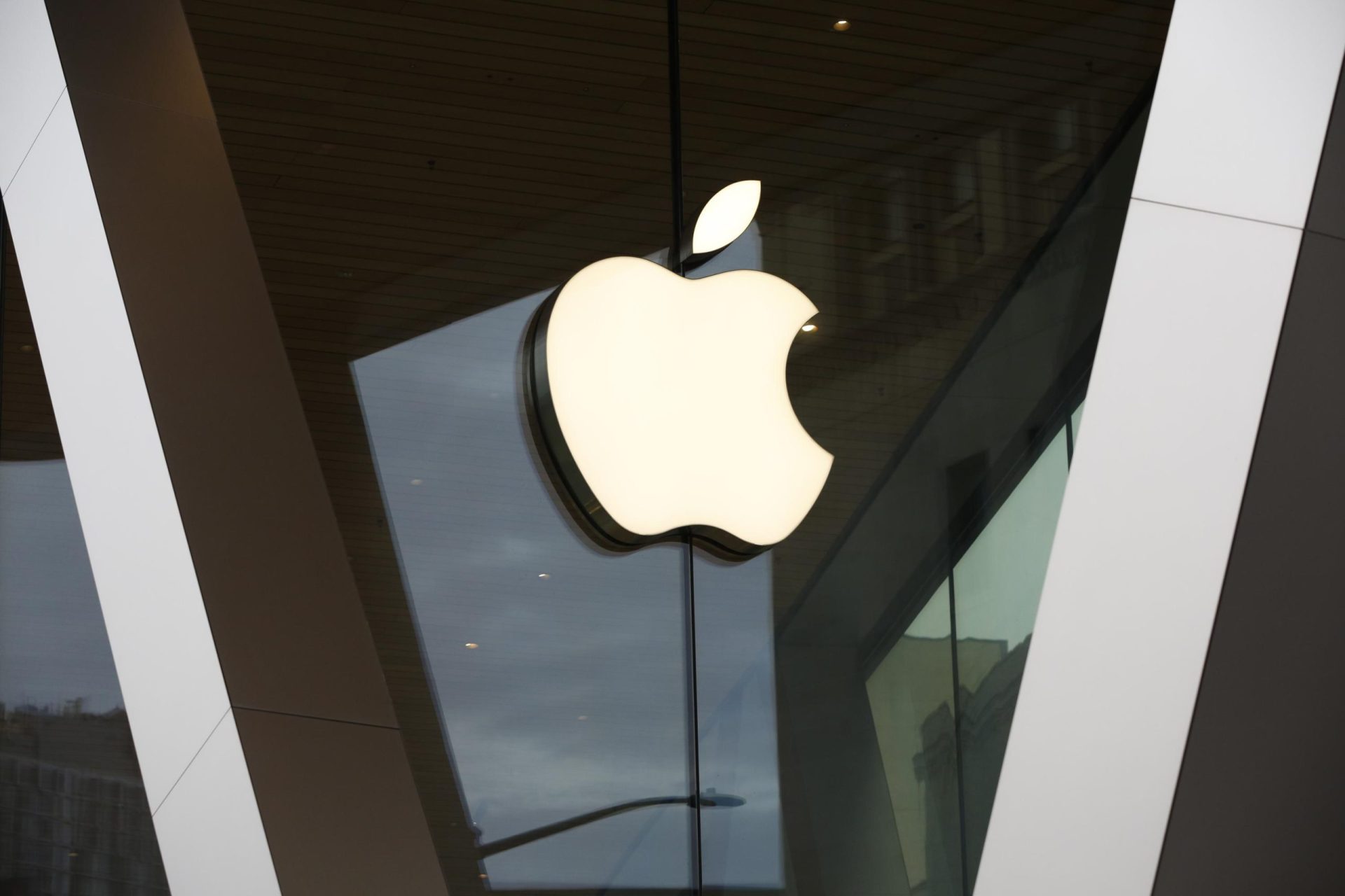 Los inversores de Apple instan a la empresa a someterse a una auditoría de derechos civiles