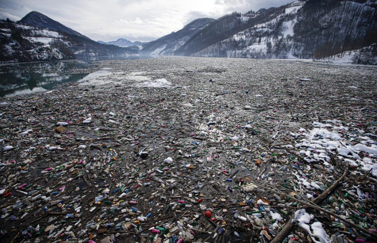 Los países de la ONU crearán un tratado para luchar contra la contaminación por plásticos
