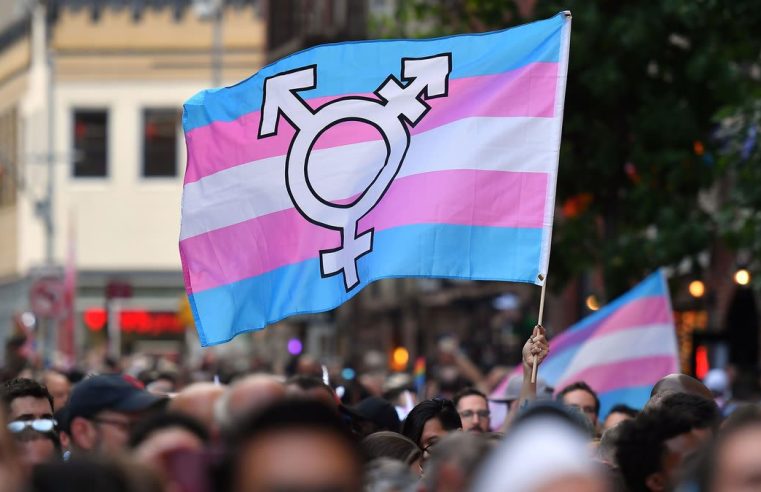 Nosotros, las personas trans, nunca nos rendiremos, pero luchar contra los fanáticos es agotador