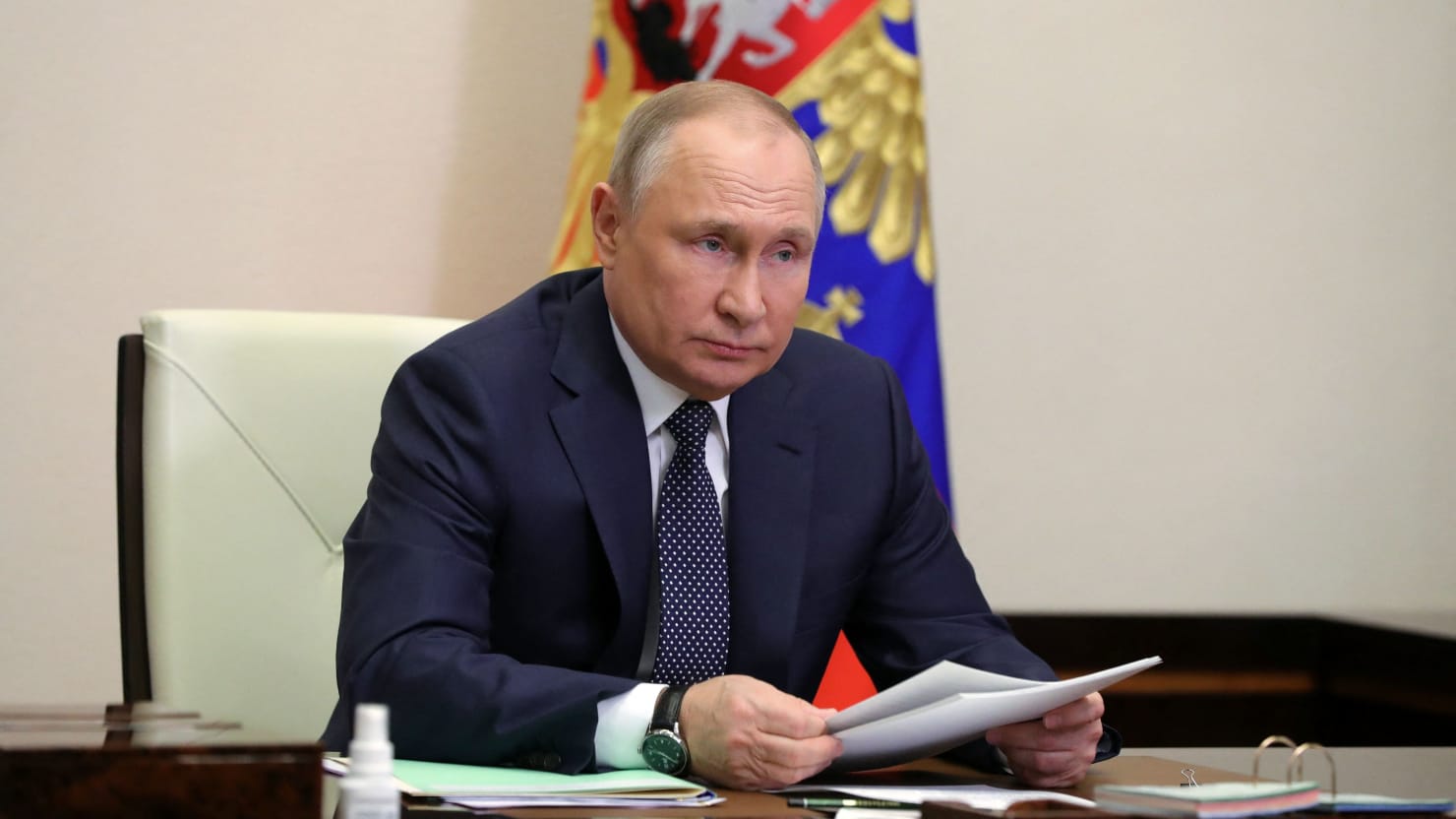 Putin a Europa: Pague su gasolina en rublos o le cortaremos el suministro