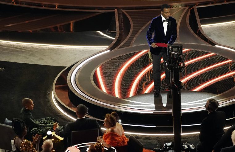 El productor de los Oscars dice que la policía se ofreció a arrestar a Will Smith