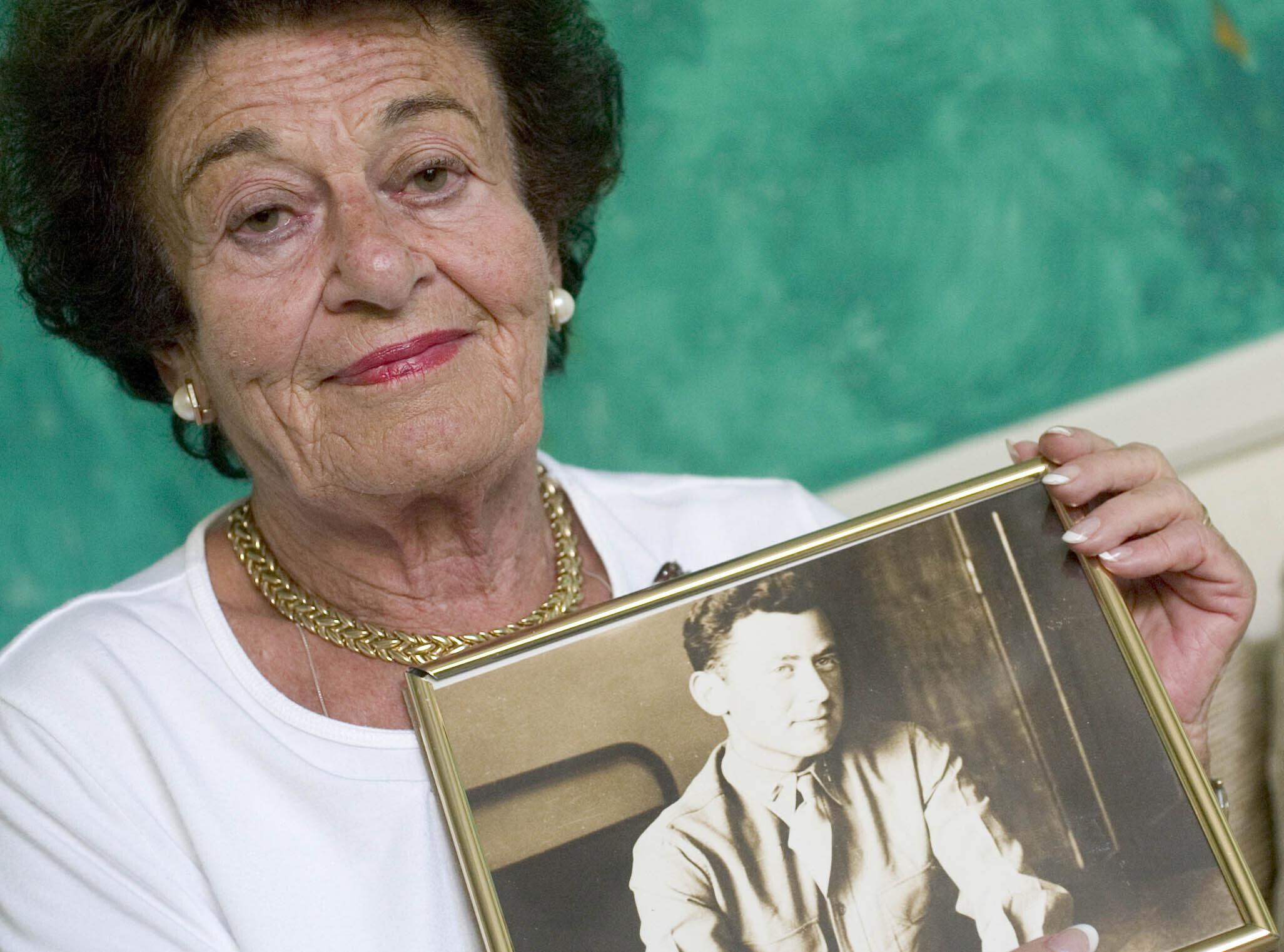 La autora y superviviente del Holocausto Gerda Weissmann Klein muere a los 97 años
