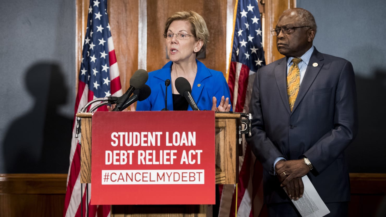 La cancelación de la deuda de préstamos estudiantiles solo deja un sistema roto en su lugar