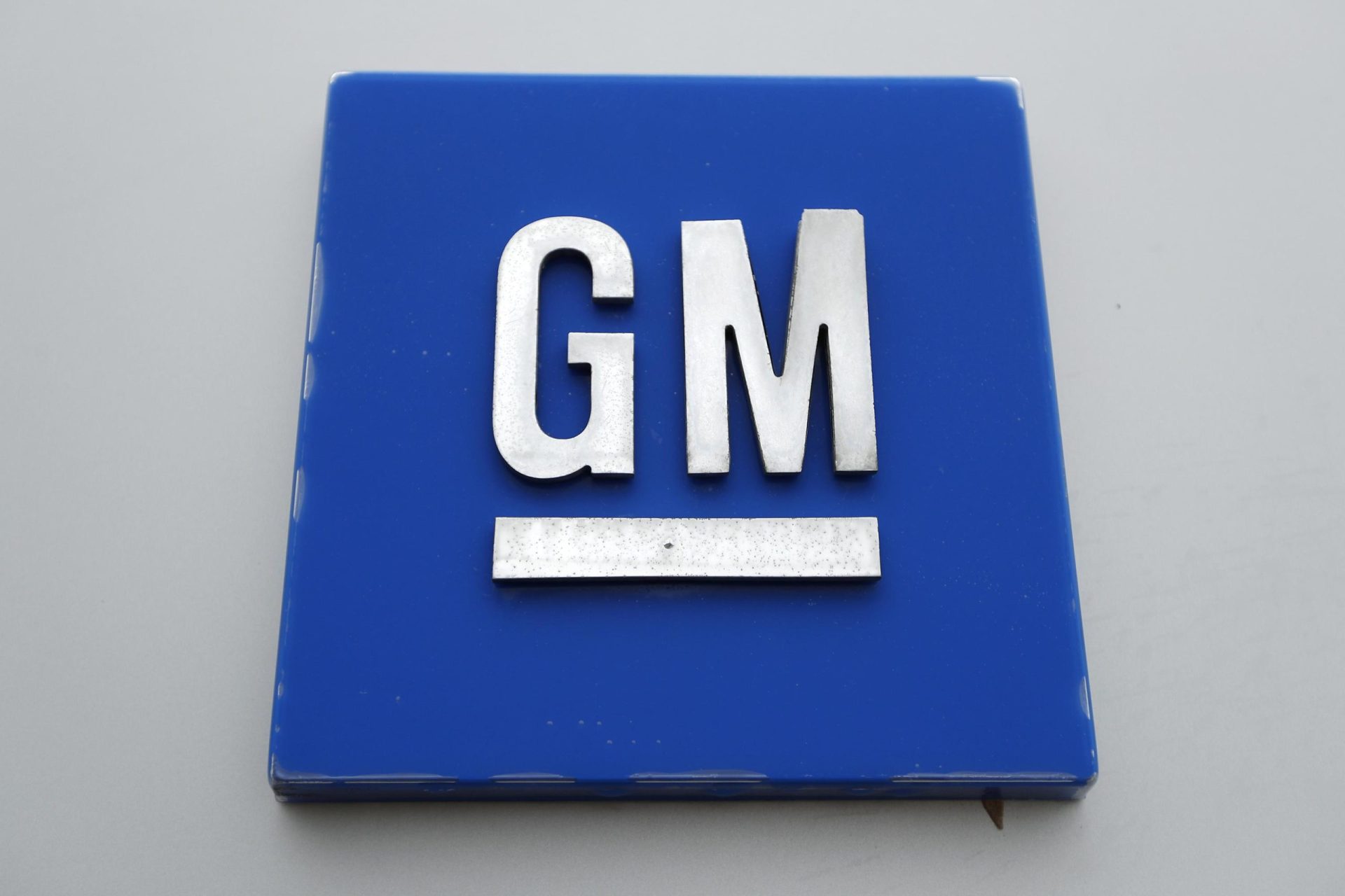 La escasez de chips obliga a GM a detener la producción en la planta de Indiana