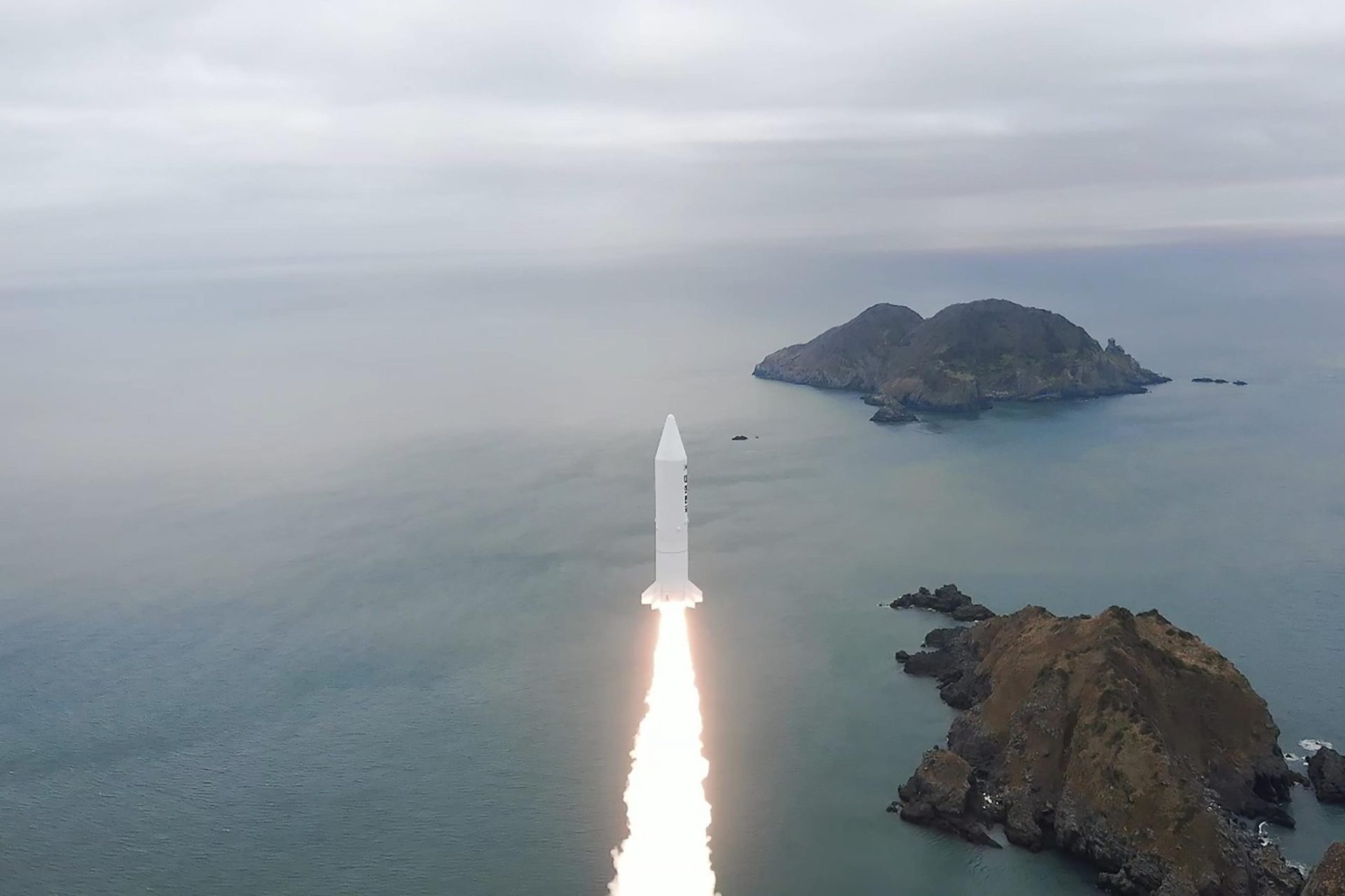 S. Corea del Sur realiza un lanzamiento de cohete días después de la prueba del ICBM del Norte