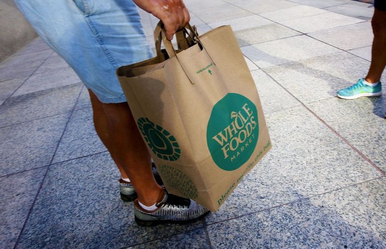 Se acabó el “sueldo íntegro”: Los usuarios de Reddit sobre las mejores compras económicas en Whole Foods