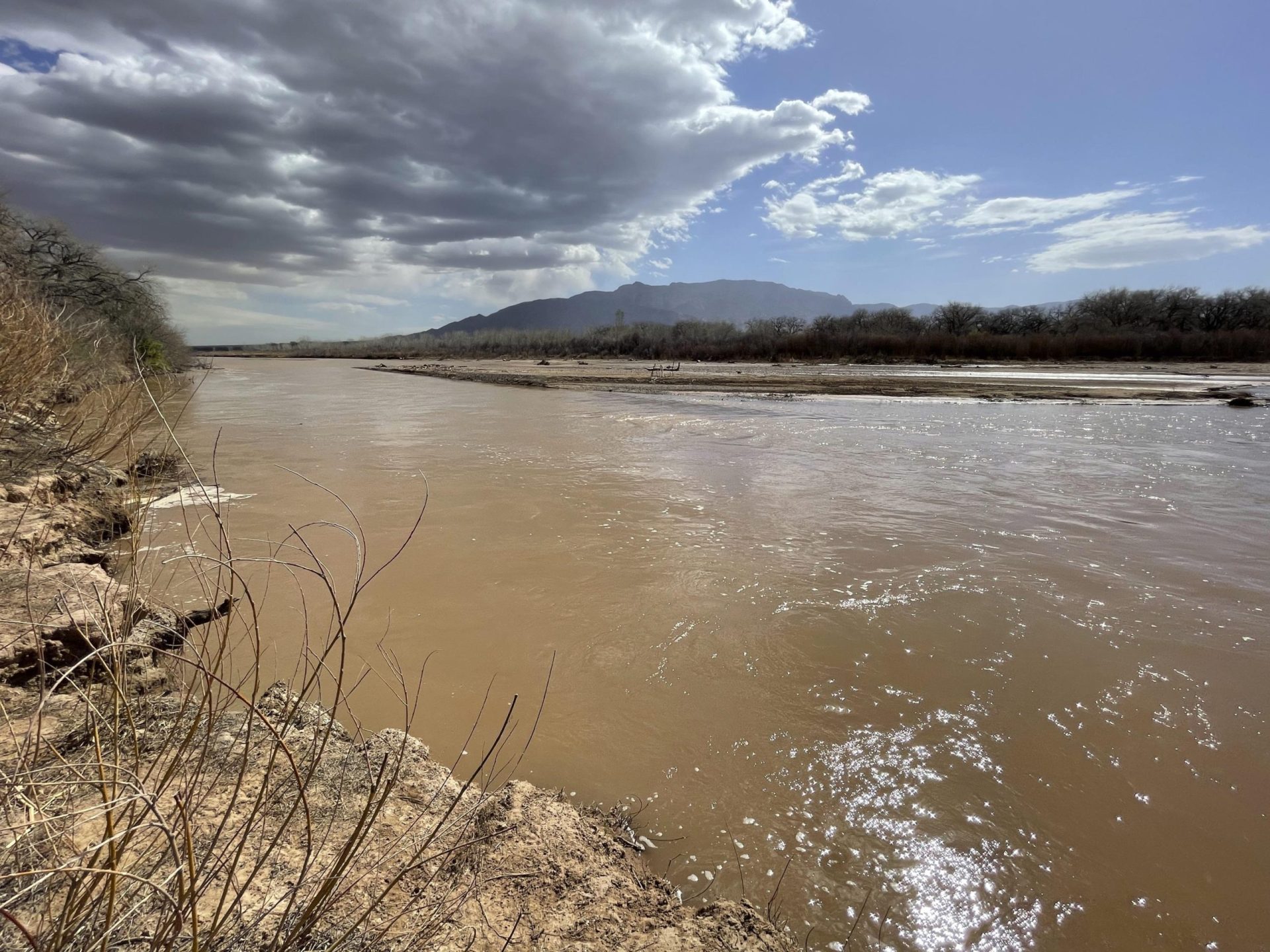 Sequía en expansión deja al oeste de EE. UU. luchando por agua