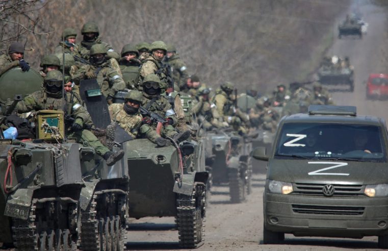 Las tropas rusas hartas del “viejo chiflado” Putin desaparecen tras un extraño “tribunal