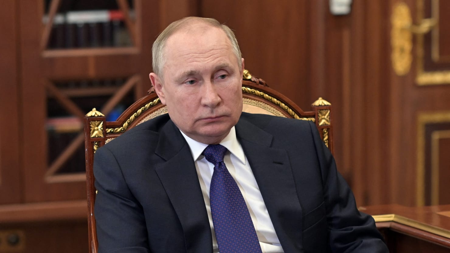 Las tropas de Putin, desesperadas, piden dinero a sus padres para comprar material de guerra