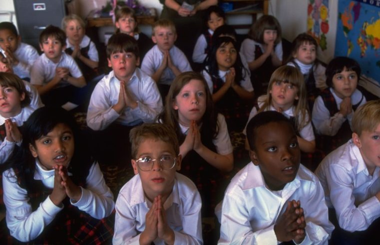 Los conservadores utilizarán la lucha por la oración en las escuelas para atacar la diversidad