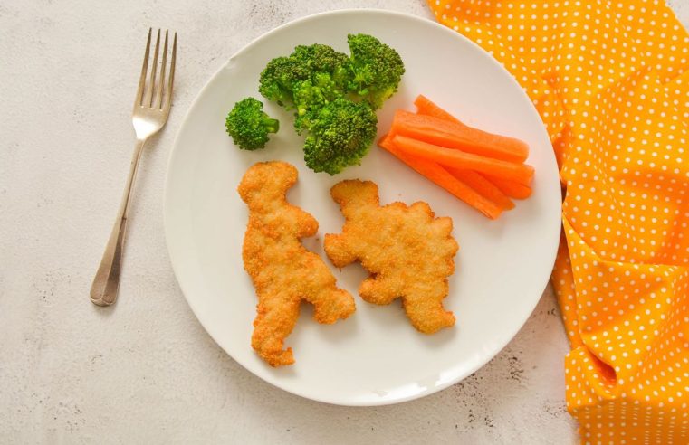 Nuggets de dinosaurio y cajas de zumo: En defensa de que el almuerzo vuelva a ser divertido