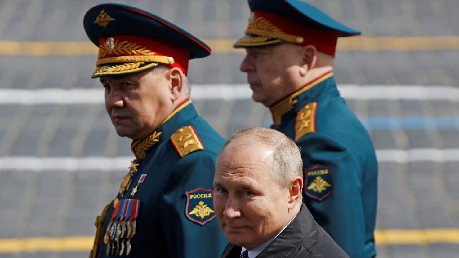 “Pueden irse a la mierda con esta guerra”: Las tropas de Putin por fin se dan cuenta de que les han colgado el muerto