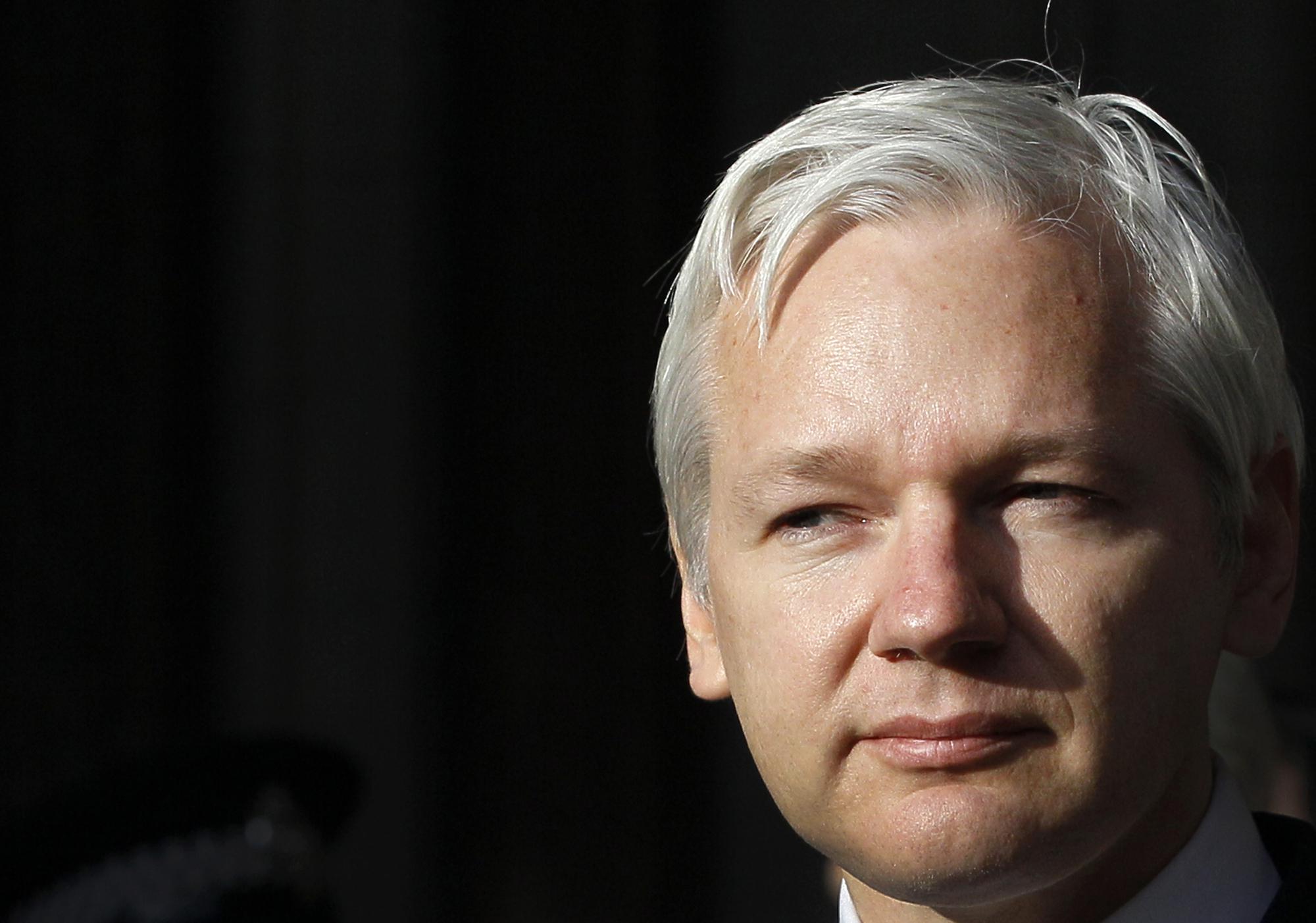 El gobierno del Reino Unido ordena la extradición de Julian Assange;  apelación planeada