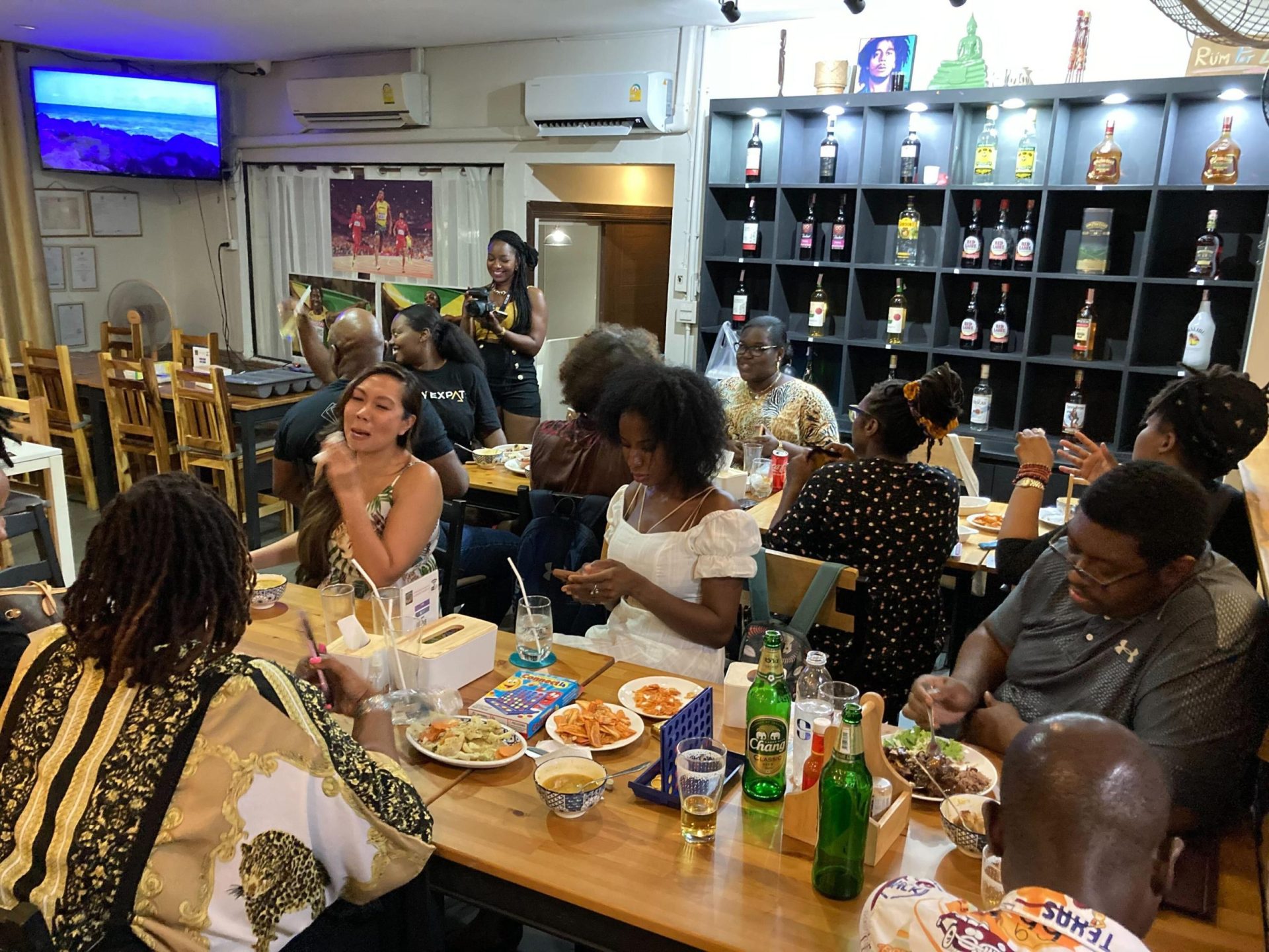 Estadounidenses negros que viven en el extranjero reflexionan sobre el feriado del 16 de junio
