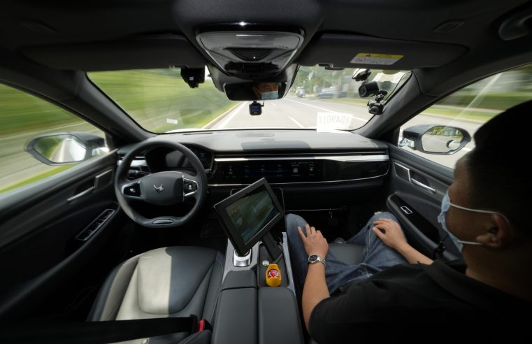 Baidu de China compite con Waymo y GM para desarrollar autos autónomos
