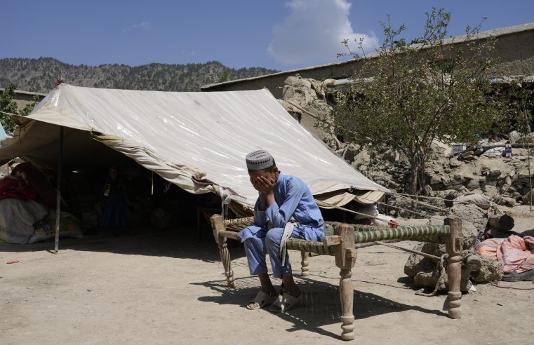 Sube a 155 el número de niños muertos por terremoto en Afganistán