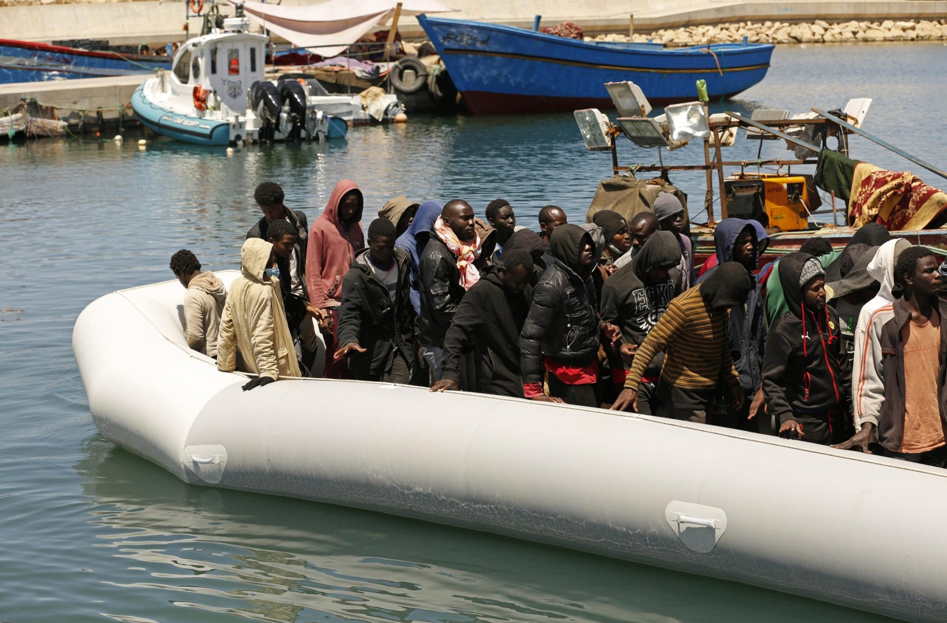 Surge una nueva fuerza libia, acusada de abusar de los migrantes
