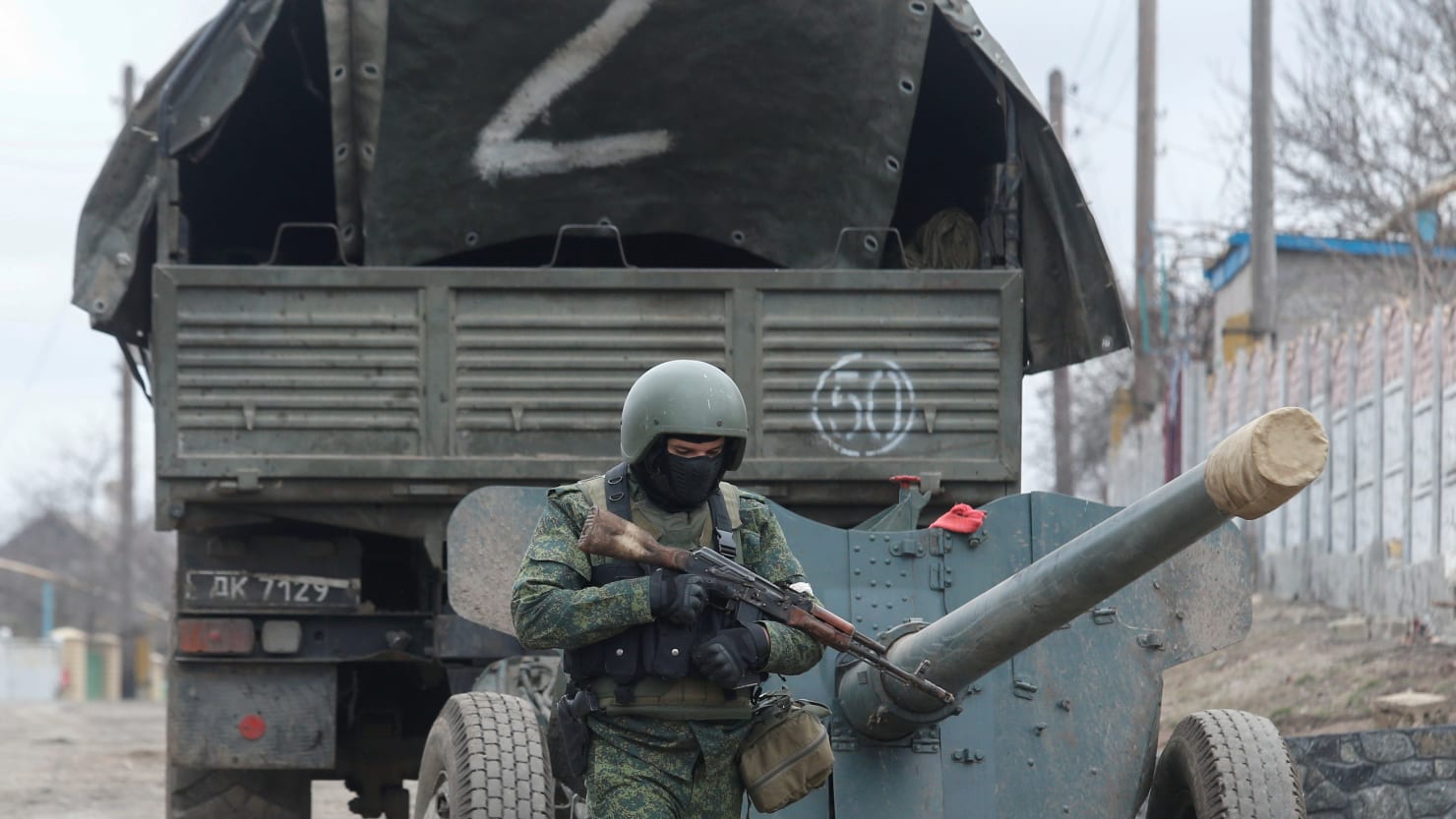 Un informe expone la “trampa del sótano” de Putin para cientos de tropas rusas desafiantes