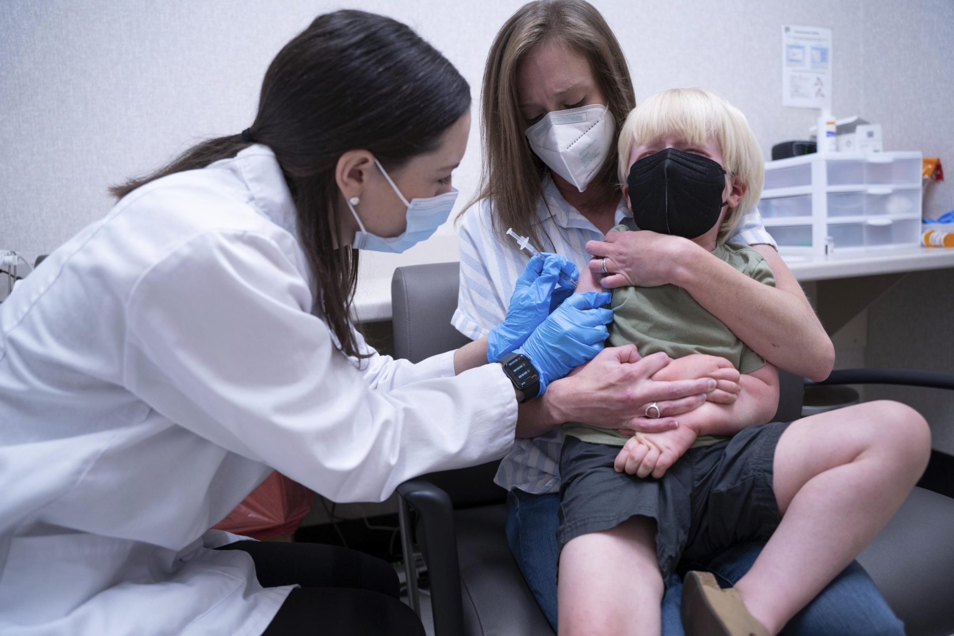 Vacunas para los más pequeños: comienzan las vacunas contra el COVID para los niños pequeños de EE. UU.
