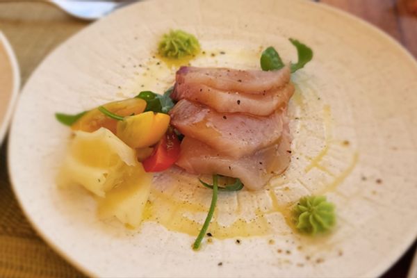 Sashimi de pez espada en el restaurante Bowa