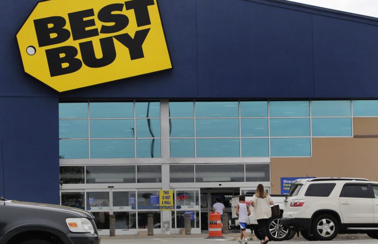 Best Buy recorta su previsión de ventas porque la inflación atempera el gasto