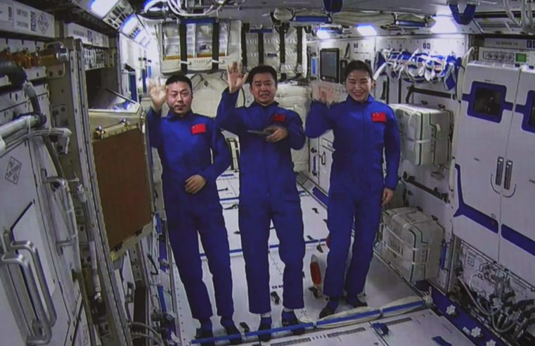 China añade un laboratorio científico a su estación espacial en órbita
