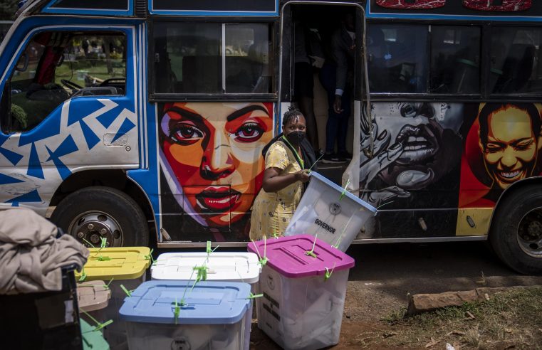Crece la ansiedad por las afirmaciones en la reñida elección presidencial de Kenia