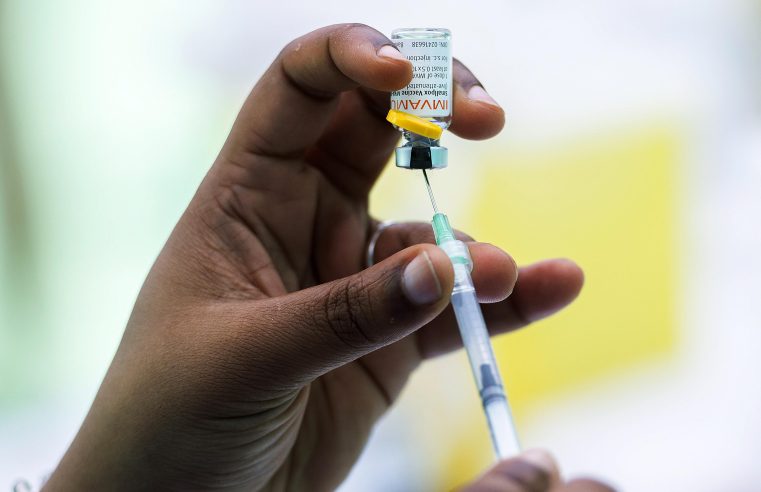 EE.UU. aprueba 800.000 dosis más de la vacuna contra la viruela del mono