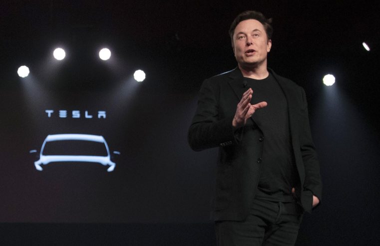 Elon Musk vende 7.000 millones de dólares en acciones de Tesla antes de la pelea con Twitter