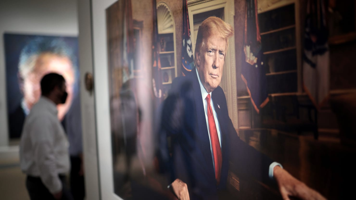 Los donantes de Trump pagan 650.000 dólares por un retrato presidencial oficial