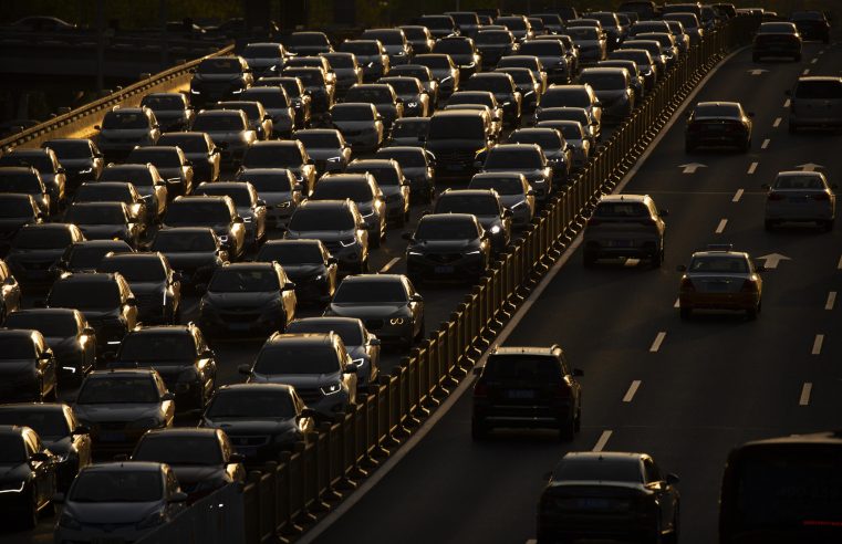 Una provincia china planea prohibir la venta de coches de gasolina