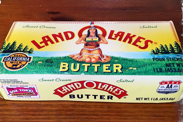 Una caja de mantequilla salada Land O Lakes.